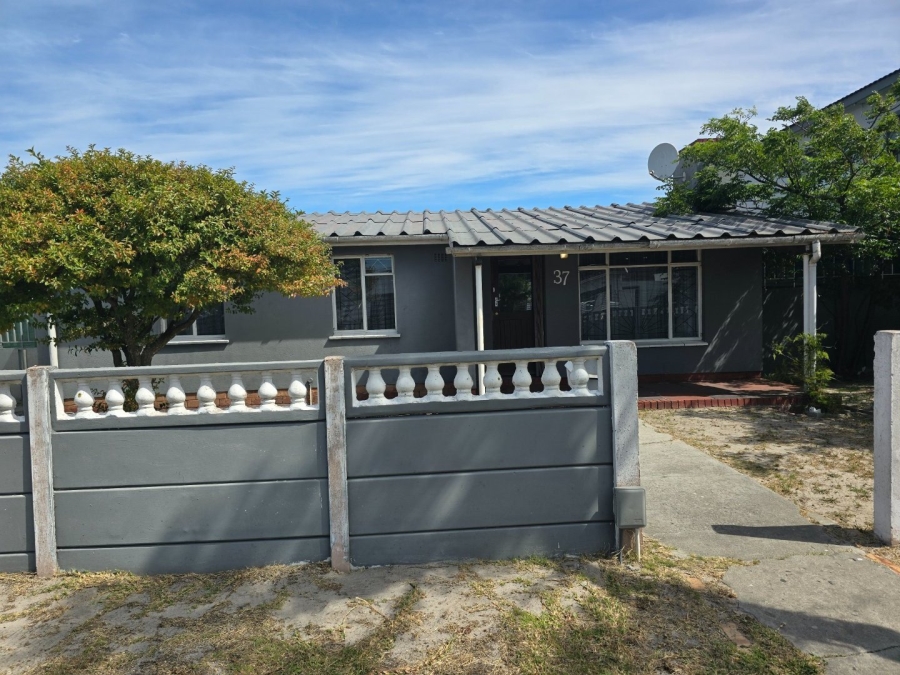 3 Bedroom Property for Sale in Primrose Park Western Cape